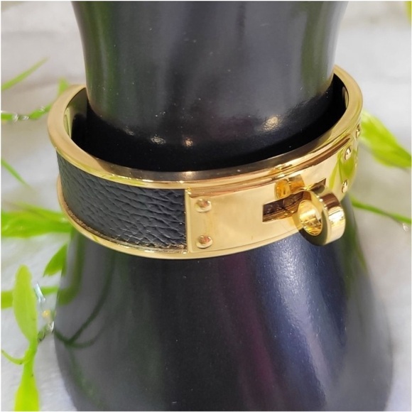 Hermes Gold and Black Bracelet 💐💘 - Picture 1 of 5